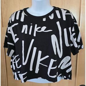 Nike Womens Graphic Print Black T-Shirt L cropped gym workout hiking beach